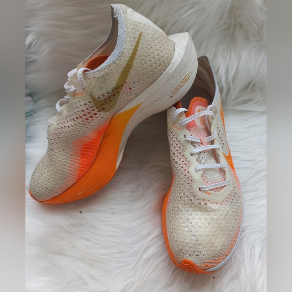 Nike Women's ZoomX Bright Mandarin White/Orange Sneakers Size 7 US - Picture 3 of 15